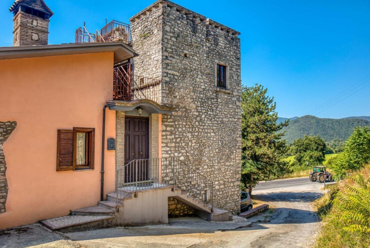 La Torre Di Piediluco Daire Col Sant'Angelo Dış mekan fotoğraf